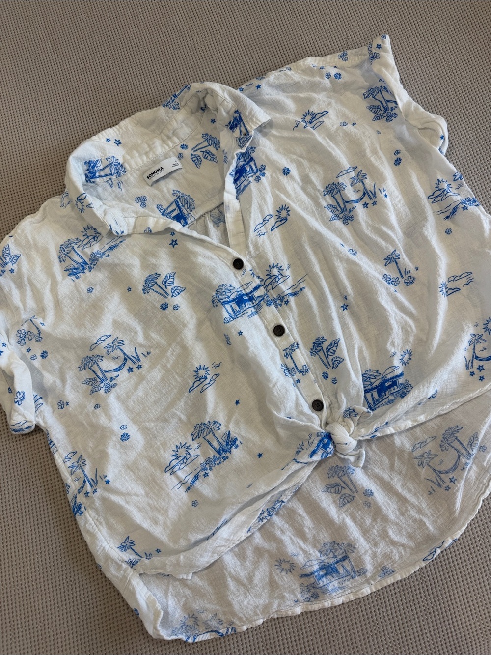 Sonoma White Shirt with Blue Island Print